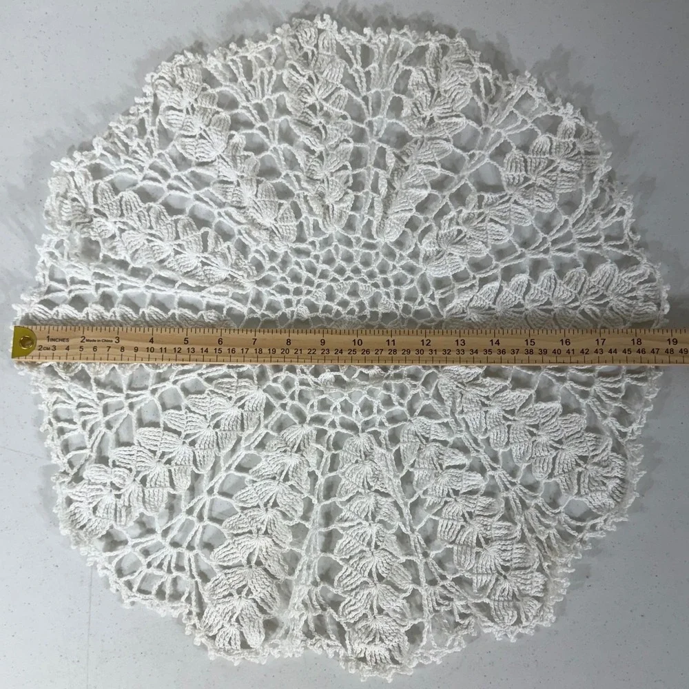 Crocheted Doily 19in Ivory Cream Vintage Floral Pineapple Lace Round Shabby Chic